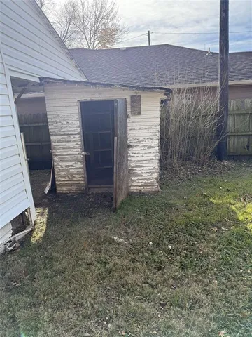$1,500 | 306 North Cleveland Avenue, Sherman, TX 75090