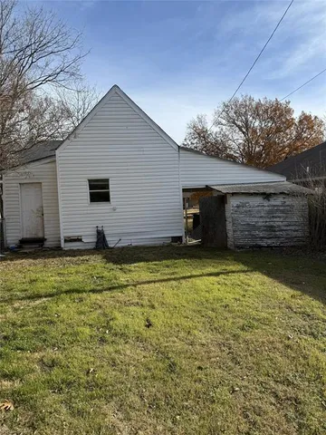 $1,500 | 306 North Cleveland Avenue, Sherman, TX 75090