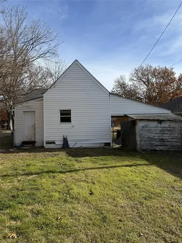 $1,500 | 306 North Cleveland Avenue, Sherman, TX 75090