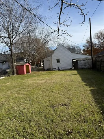 $1,500 | 306 North Cleveland Avenue, Sherman, TX 75090