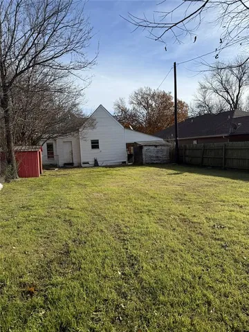 $1,500 | 306 North Cleveland Avenue, Sherman, TX 75090