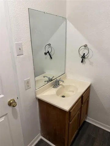 $1,500 | 306 North Cleveland Avenue, Sherman, TX 75090