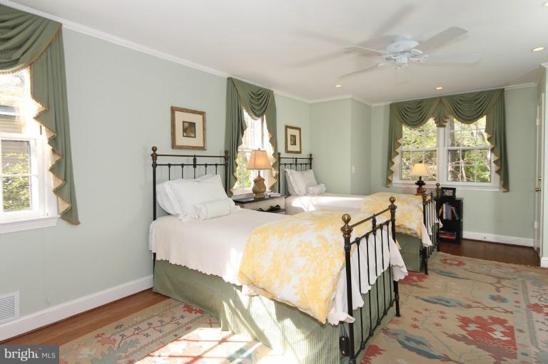 3910 Reno Road Northwest Washington, DC 20008 - Photo 14 of 30 Bedroom (Master)