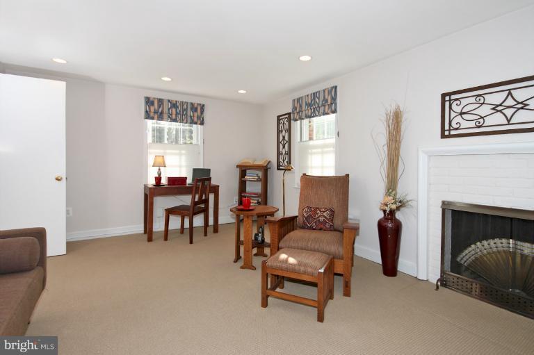 3910 Reno Road Northwest Washington, DC 20008 - Photo 4 of 30 Bedroom