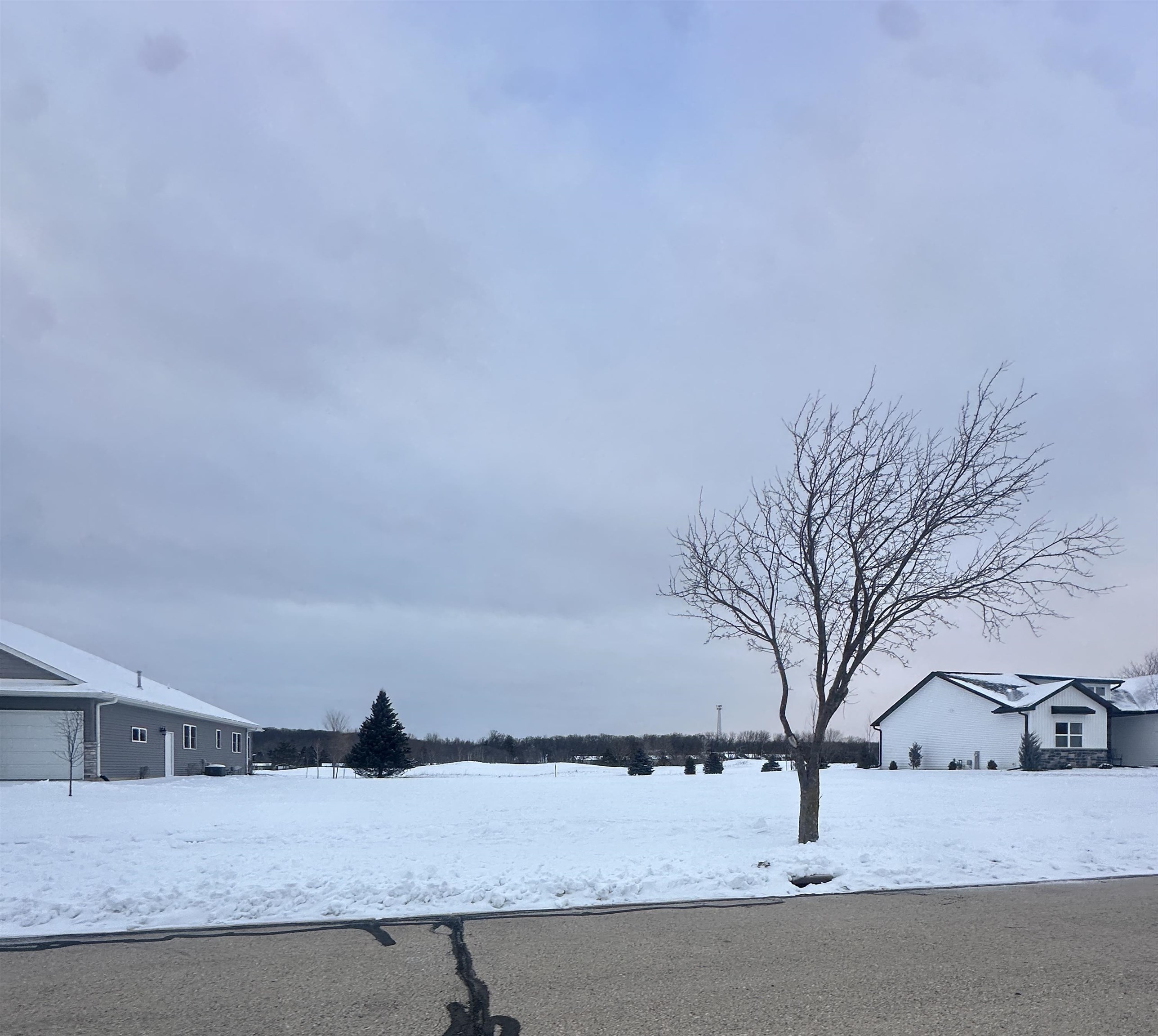 1456 Foxfire Court Waupaca, WI 54981 - Photo 2 of 3