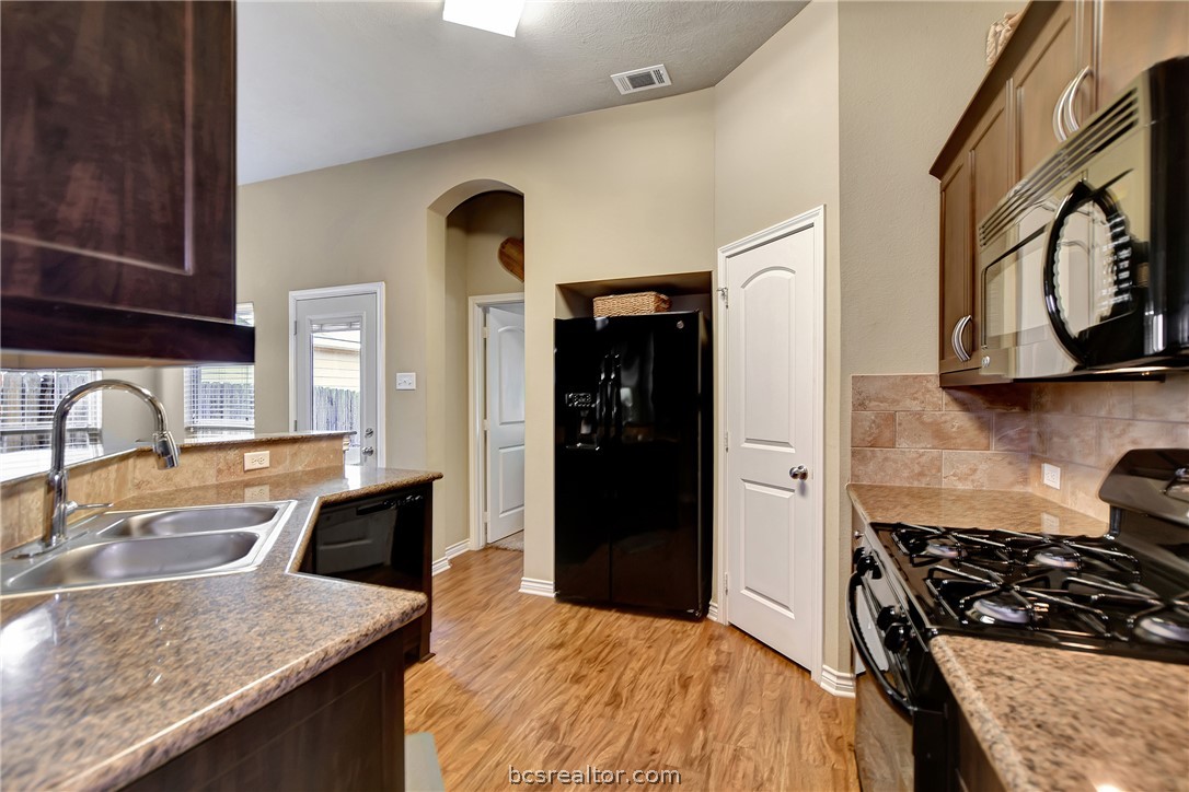 259 Fieldstone Place College Station, TX 77845 - Photo 15 of 35