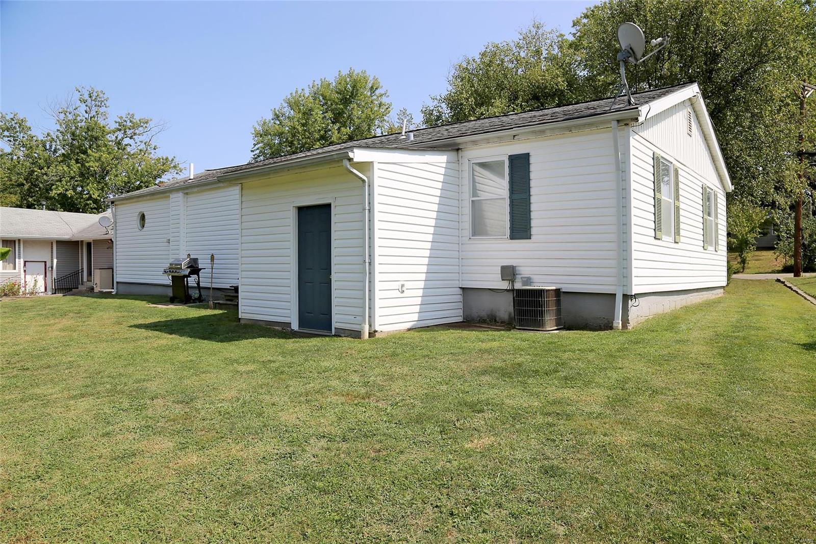 4527 Ringer Road St. Louis, MO 63129 - Photo 25 of 26 Gallery Image 25