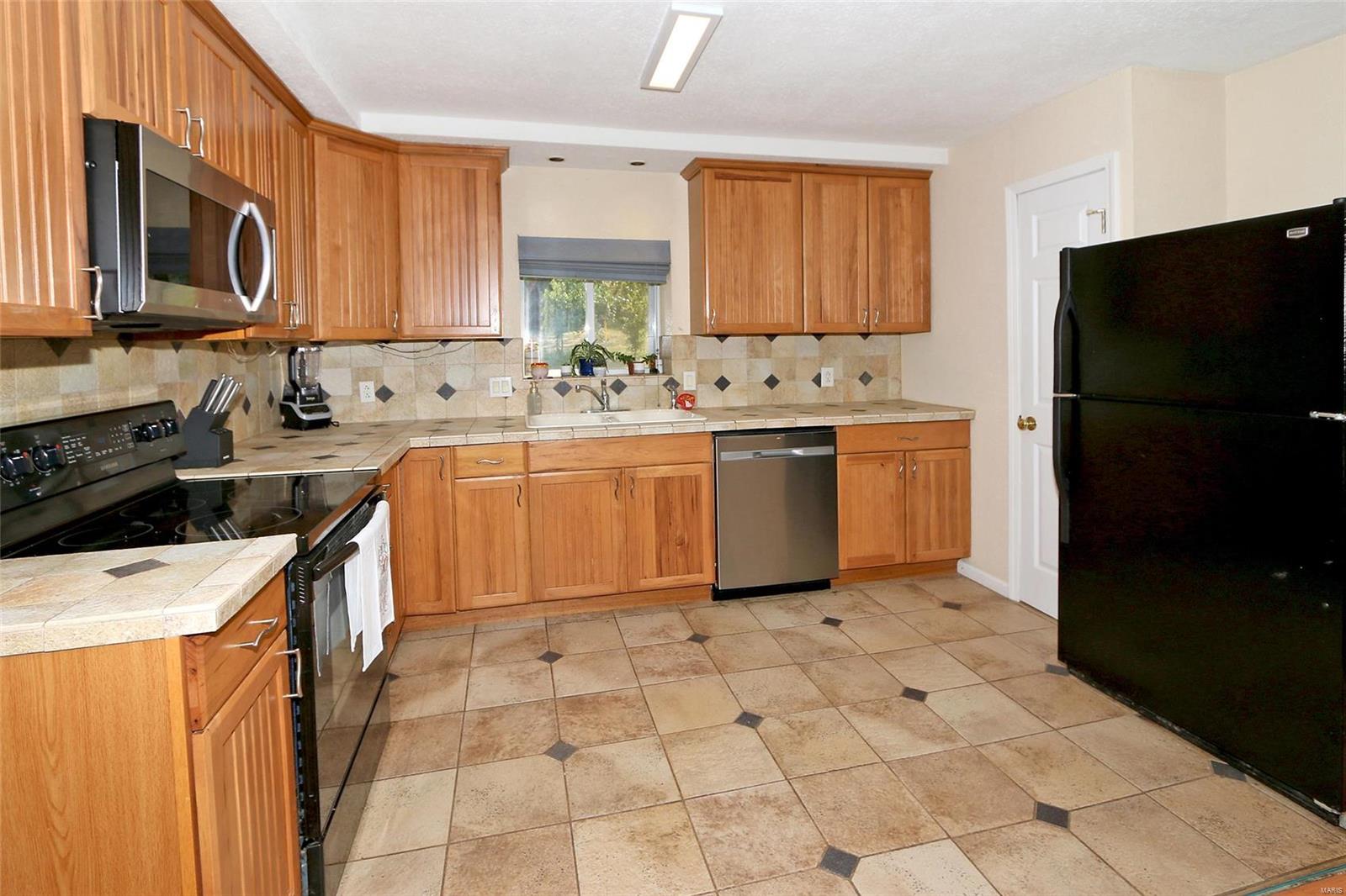 4527 Ringer Road St. Louis, MO 63129 - Photo 10 of 26 Gallery Image 10