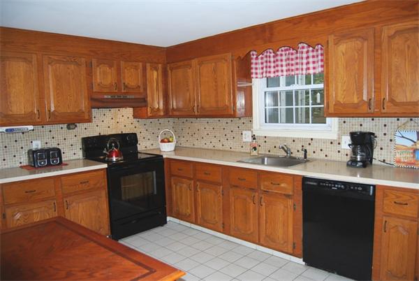89 Concord Road Bedford, MA 01730 - Photo 2 of 15 Gallery Image 2