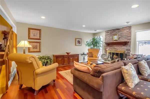 $525,000 | 122 Hidden Ridge Common, Amherst, NY 14221