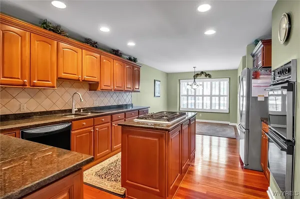 $525,000 | 122 Hidden Ridge Common, Amherst, NY 14221