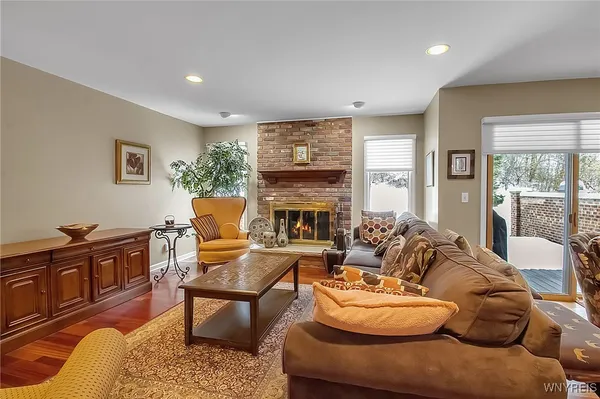 $525,000 | 122 Hidden Ridge Common, Amherst, NY 14221