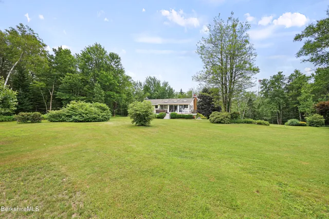 $795,000 | 4 Birch Hill Road, Peru, MA 01235