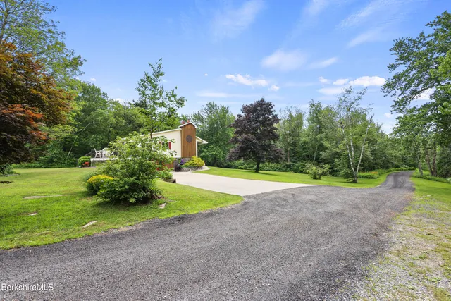 $795,000 | 4 Birch Hill Road, Peru, MA 01235