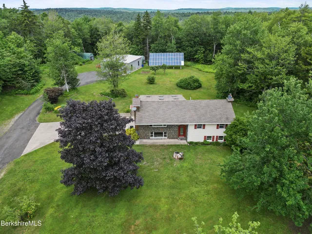 $795,000 | 4 Birch Hill Road, Peru, MA 01235