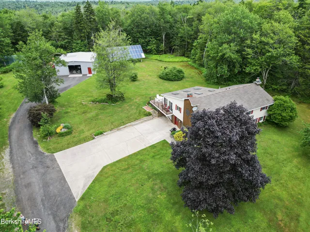 $795,000 | 4 Birch Hill Road, Peru, MA 01235