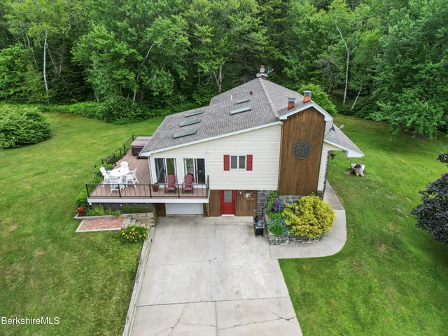 $795,000 | 4 Birch Hill Road, Peru, MA 01235