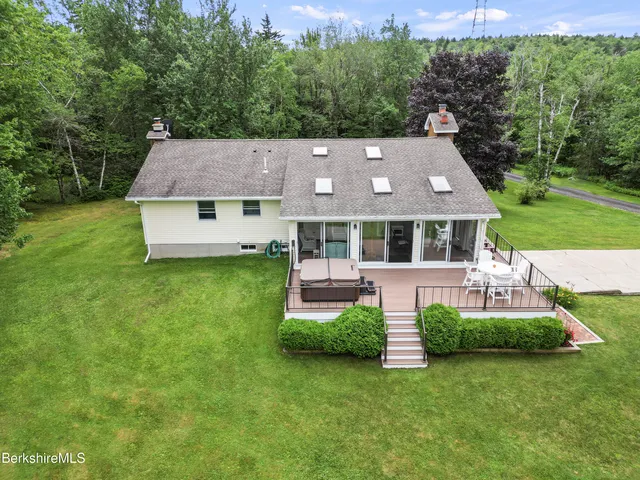 $795,000 | 4 Birch Hill Road, Peru, MA 01235
