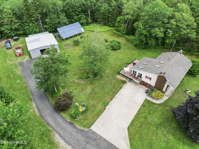 $795,000 | 4 Birch Hill Road, Peru, MA 01235