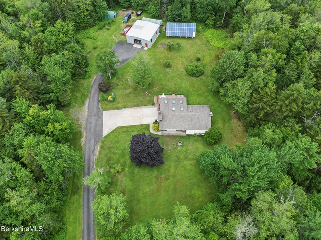 $795,000 | 4 Birch Hill Road, Peru, MA 01235