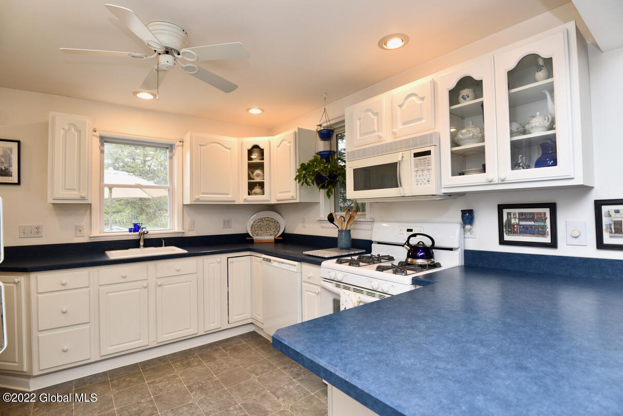 261 Old Loudon Road Latham, NY 12110 - Photo 15 of 41 7