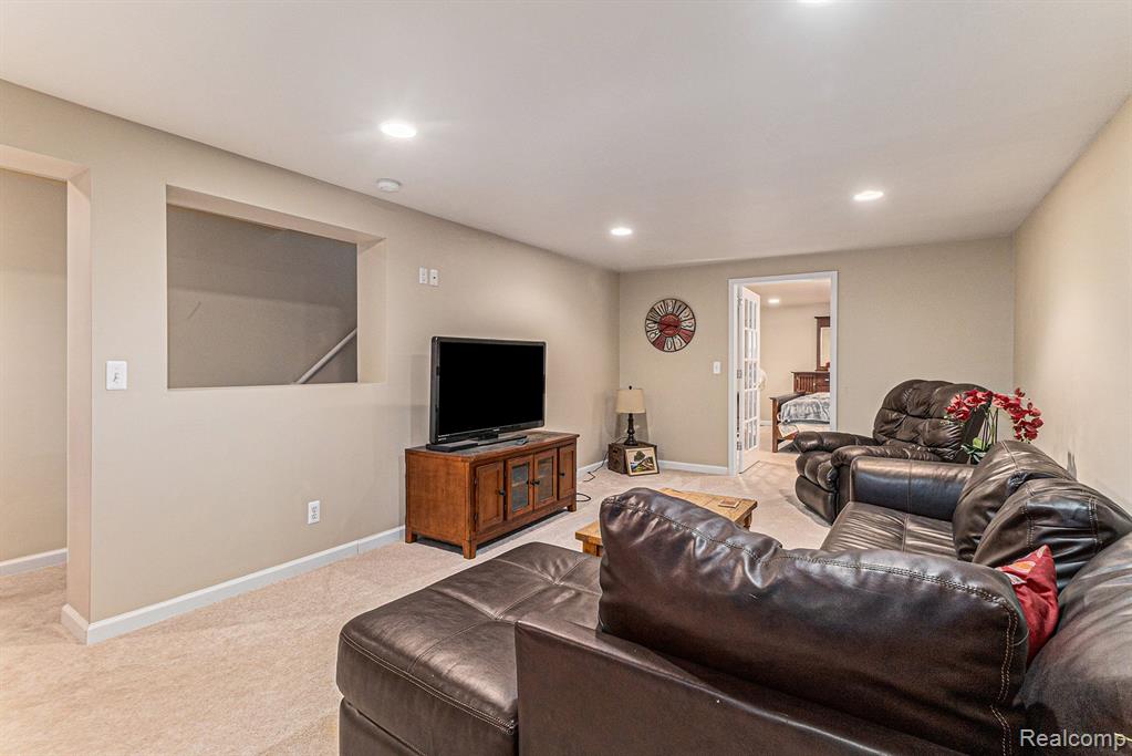 1414 Remsing Street Hartland, MI 48353 - Photo 19 of 24