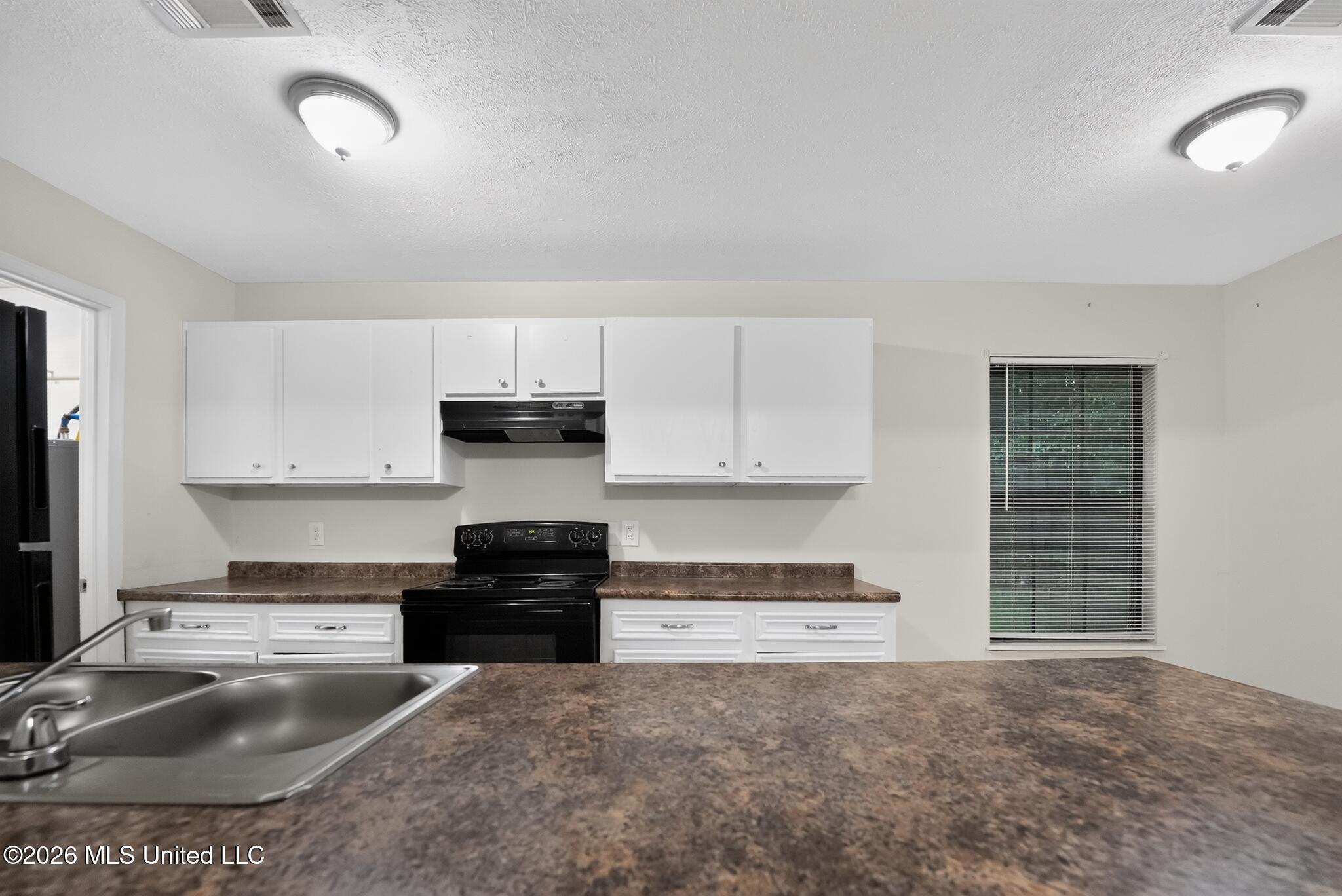 1407 Summit Avenue Jackson, MS 39212 - Photo 9 of 20 08_1407_Summit_Ave-Kitchen-8403