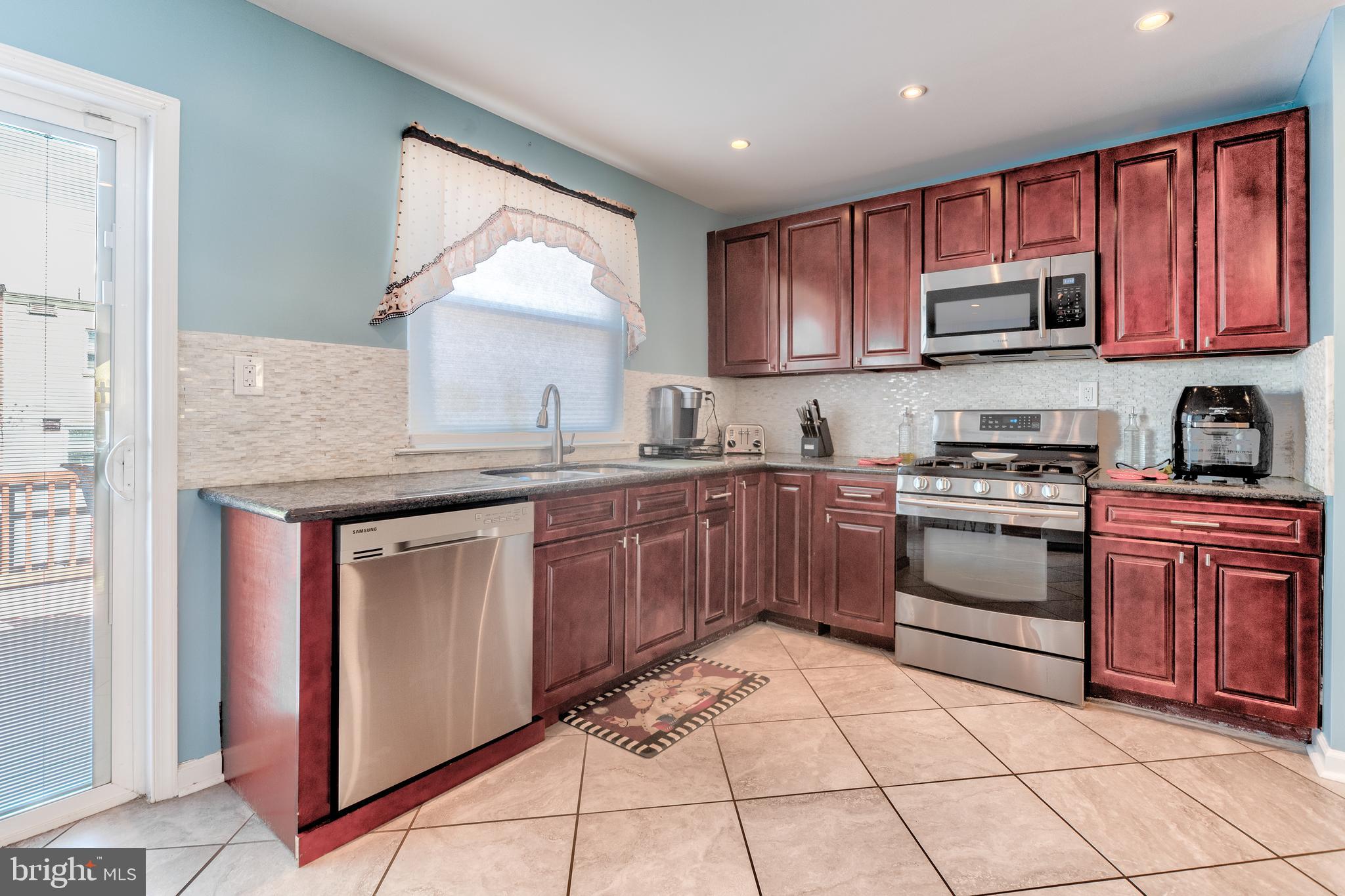 10822 Perrin Road Philadelphia, PA 19154 - Photo 7 of 21