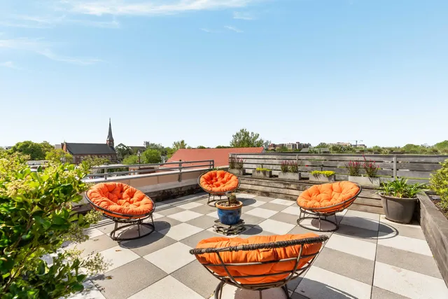 $2,750,000 | 517 King Street, Unit PH 1, Charleston, SC 29403