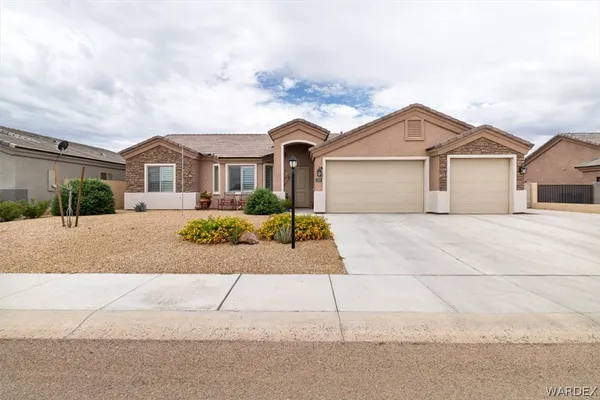 $415,000 | 4799 East Old W Road, Kingman, AZ 86401