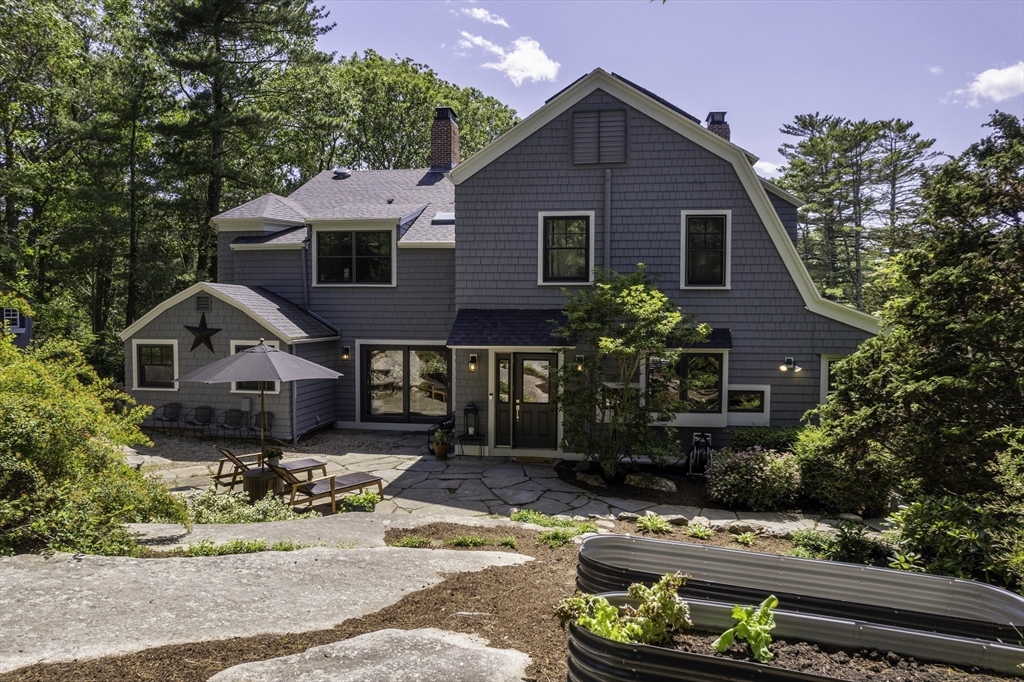 7 Emily Lane Gloucester, MA 01930 - Photo 3 of 42