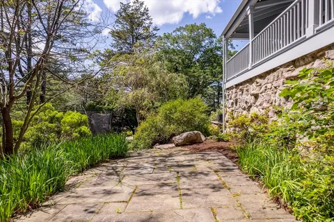 $1,525,000 | 7 Emily Lane, Gloucester, MA 01930