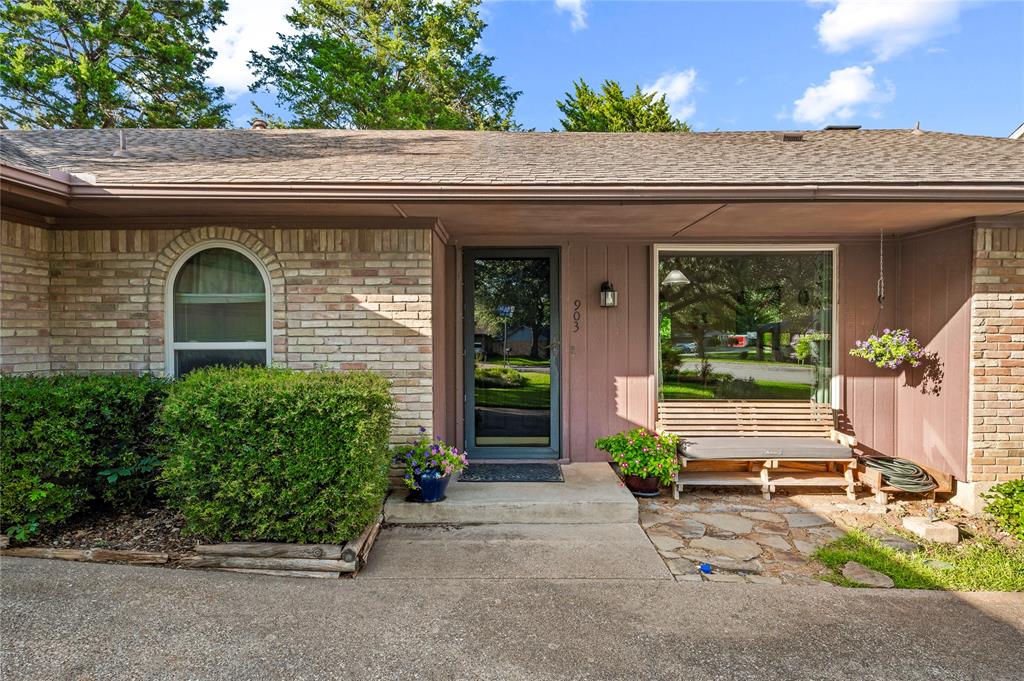 903 Middle Run Duncanville, TX 75137 - Photo 4 of 29