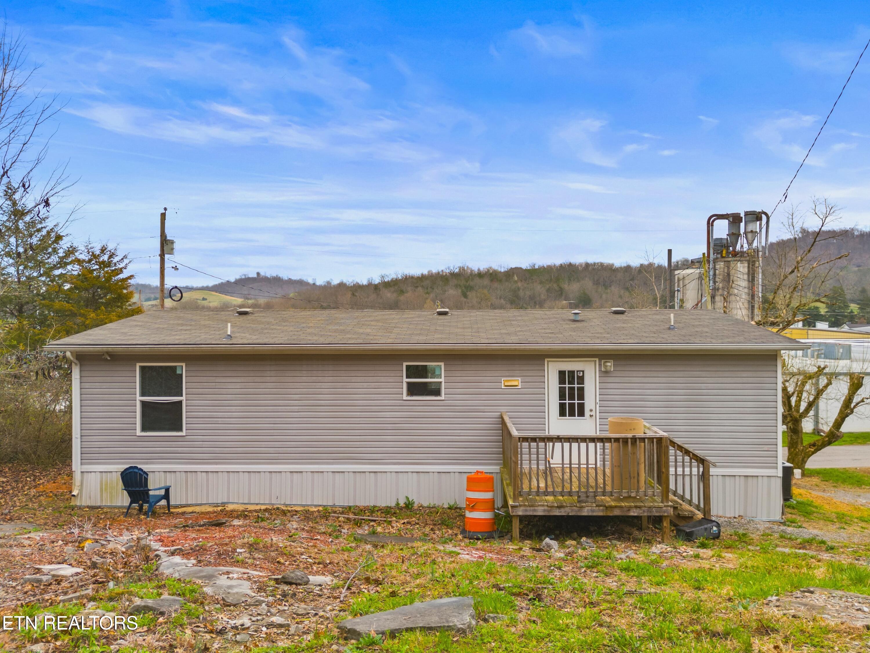 210 Blue Top Road Tazewell, TN 37879 - Photo 21 of 30 004-210BlueTopRoad-Tazewell-TN-37879-SMA