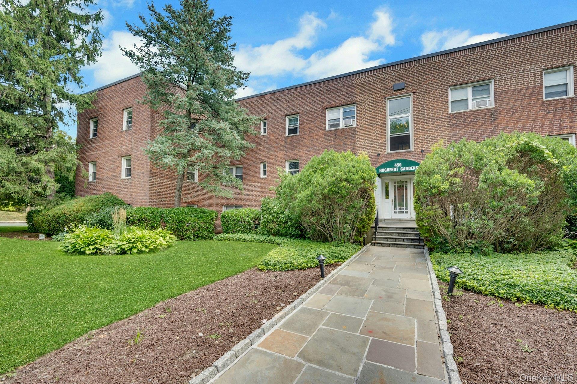 450 Pelham Road, Unit 3G New Rochelle, NY 10805 - Photo 2 of 21 Another view of 450 Pelham Rd, just a stone's throw to the Long Island Sound