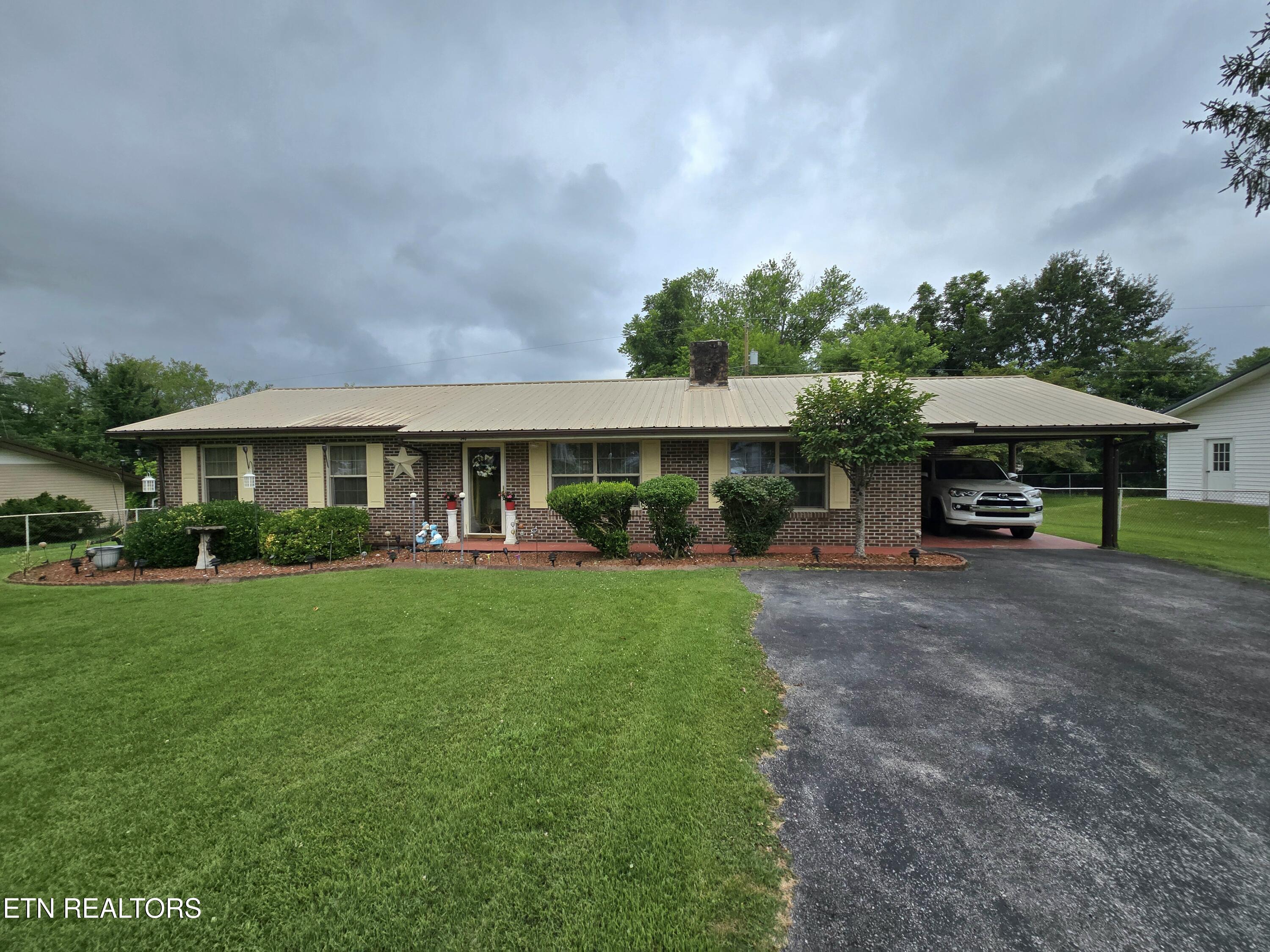 340 Machine Branch Road Ewing, VA 24248 - Photo 1 of 20 20250711_104352