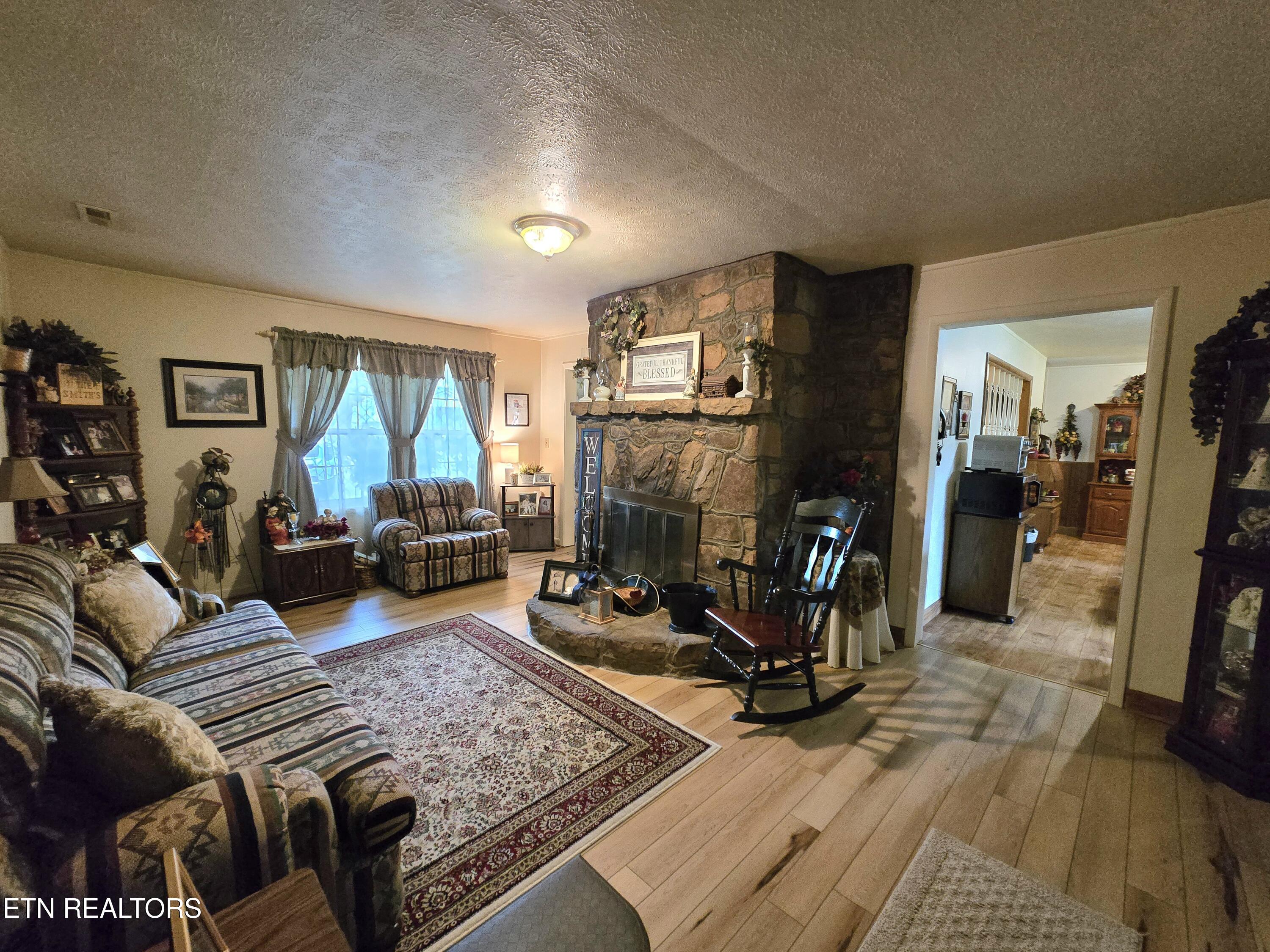 340 Machine Branch Road Ewing, VA 24248 - Photo 3 of 20 20250711_103832