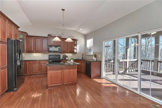 $439,000 | 9886 Nieman Place, Overland Park, KS 66214