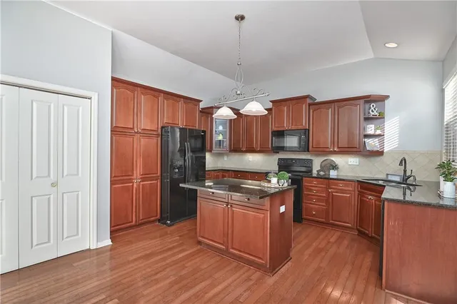 $439,000 | 9886 Nieman Place, Overland Park, KS 66214