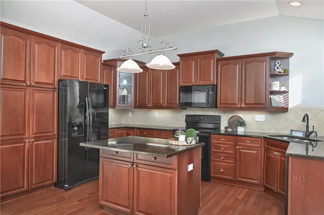 $439,000 | 9886 Nieman Place, Overland Park, KS 66214