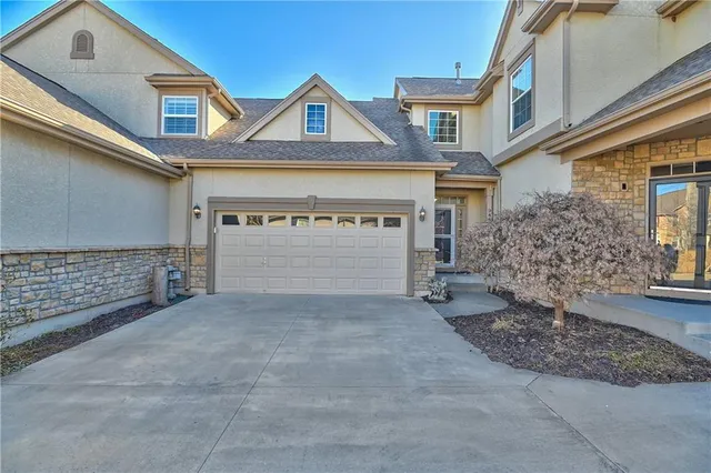 $439,000 | 9886 Nieman Place, Overland Park, KS 66214