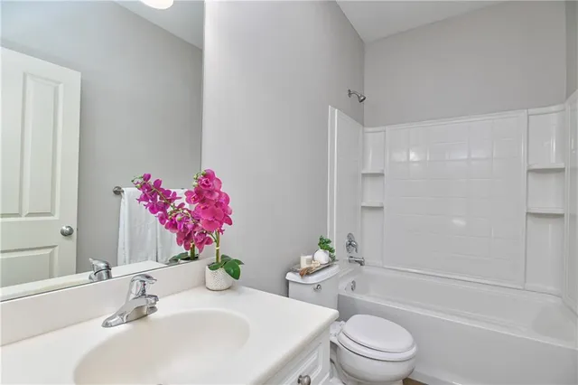 $439,000 | 9886 Nieman Place, Overland Park, KS 66214