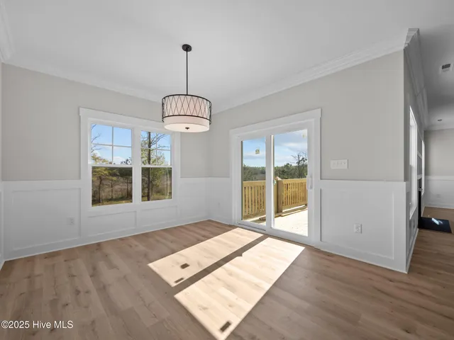 $619,900 | 301 East Ivybridge Drive, Hubert, NC 28539