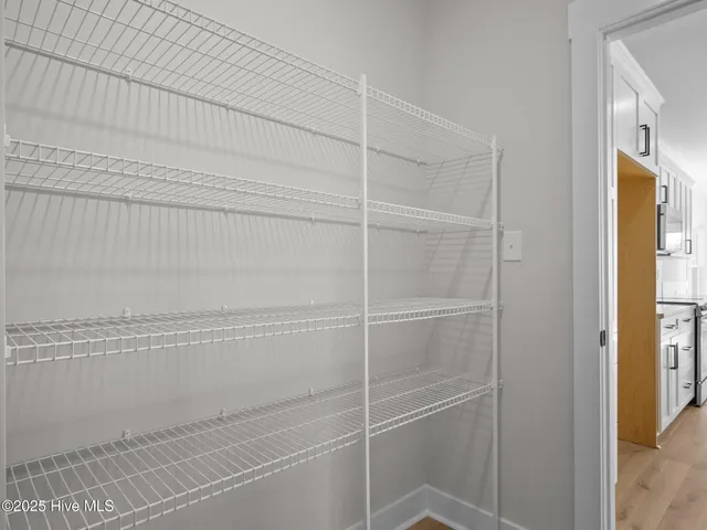 $619,900 | 301 East Ivybridge Drive, Hubert, NC 28539