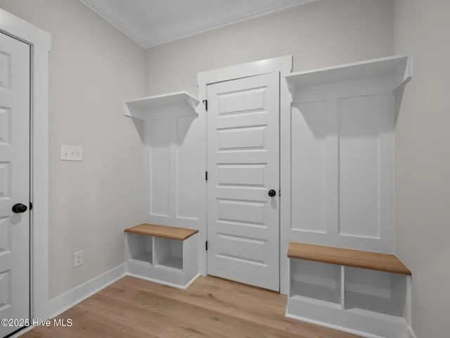 $619,900 | 301 East Ivybridge Drive, Hubert, NC 28539