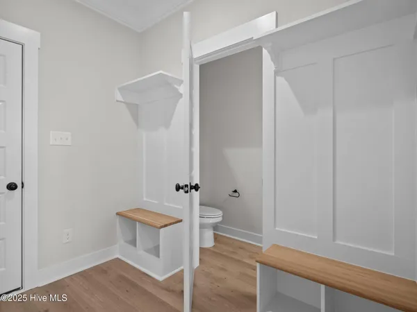 $609,900 | 301 East Ivybridge Drive, Hubert, NC 28539