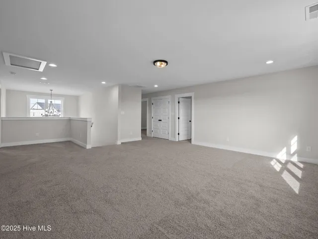 $619,900 | 301 East Ivybridge Drive, Hubert, NC 28539