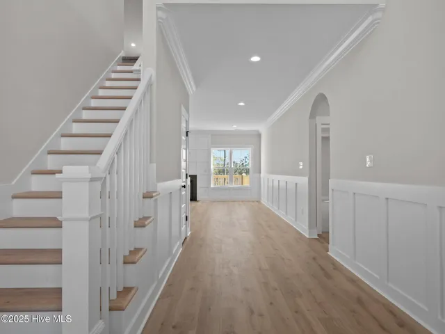 $619,900 | 301 East Ivybridge Drive, Hubert, NC 28539