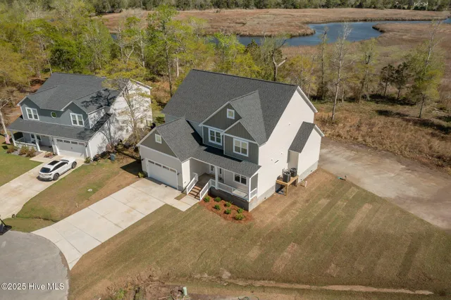 $619,900 | 301 East Ivybridge Drive, Hubert, NC 28539
