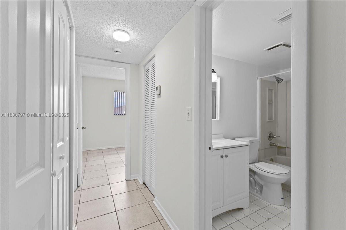 6900 Southwest 39th Street, Unit 208J Davie, FL 33314 - Photo 13 of 28